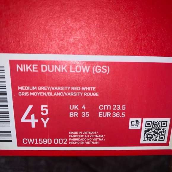 *SOLD* Nike Dunks low - Picture 5 of 7